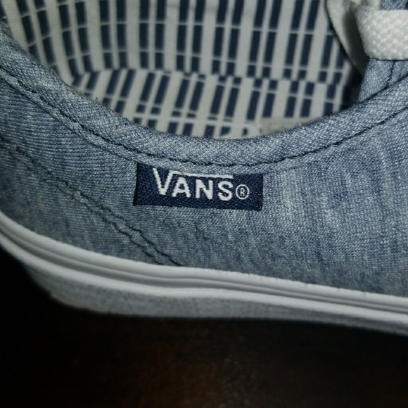 Vans - Picture 2 of 6
